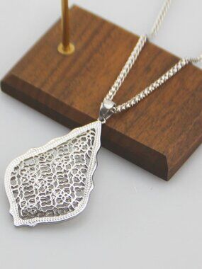 Kendra Scott Large Teardrop Necklace